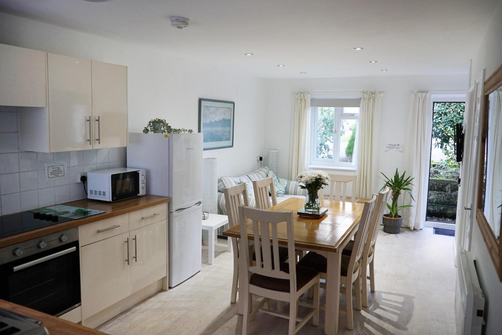 Golden Acre Jurassic Coastal ,eype Holiday home *